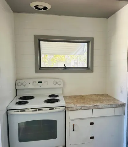 $84,000 | 402 South Main Street, Mahnomen, MN 56557