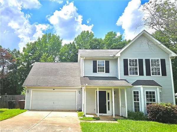 $2,350 | 5715 River Glen Drive, Greensboro, NC 27455