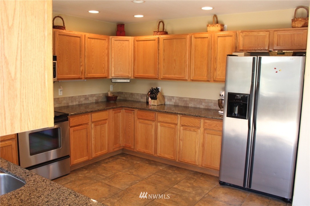 5949 Lemon Road Northeast Olympia, WA 98506 - Photo 12 of 23 Gallery Image 12