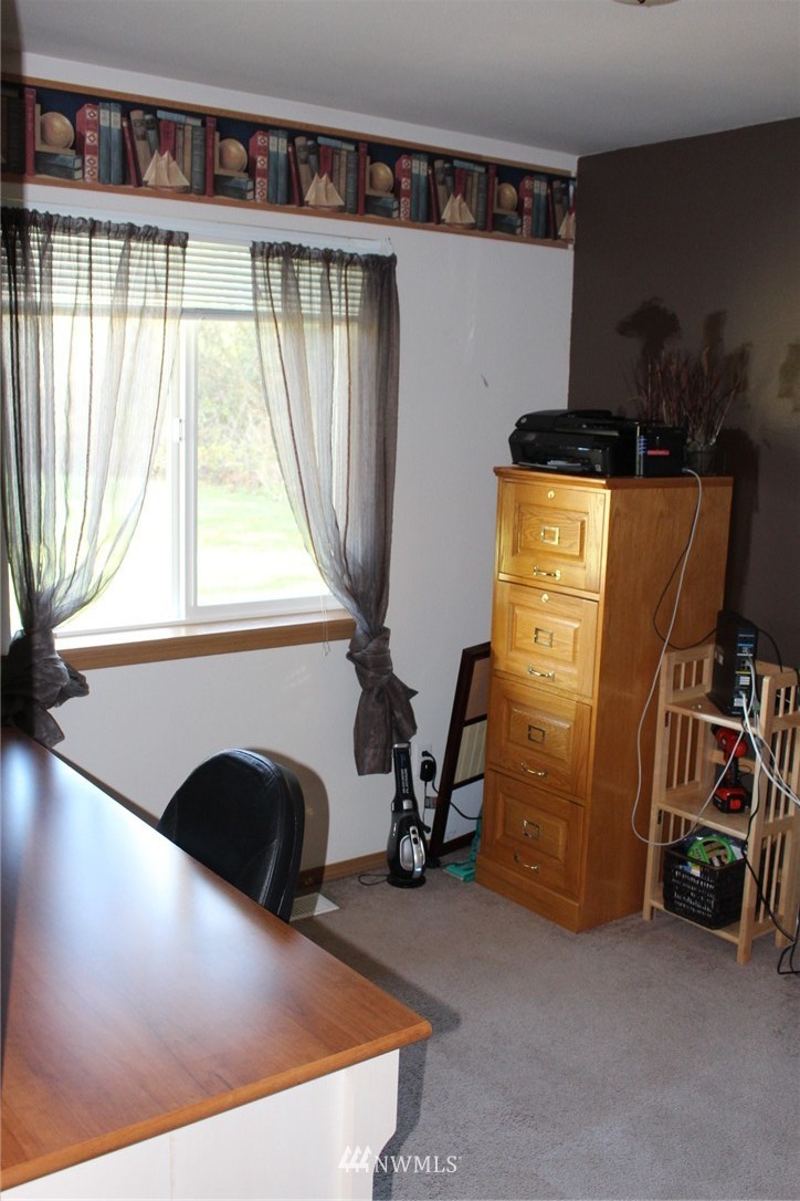 5949 Lemon Road Northeast Olympia, WA 98506 - Photo 15 of 23 Gallery Image 15