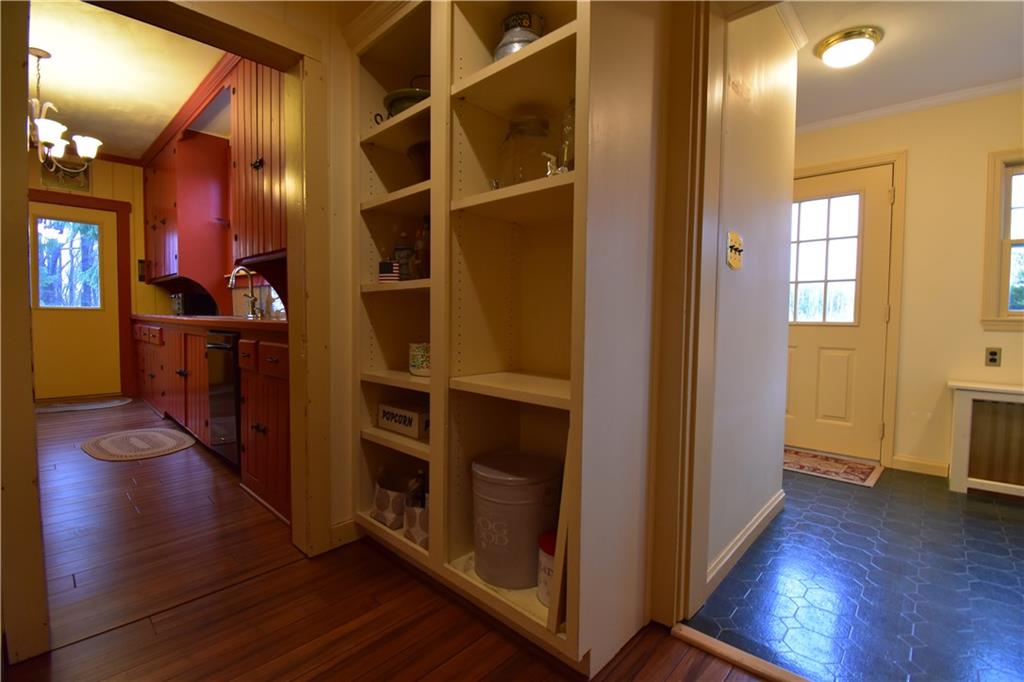 905 R St Clair Road Westmont, PA 15905 - Photo 11 of 25 Gallery Image 11