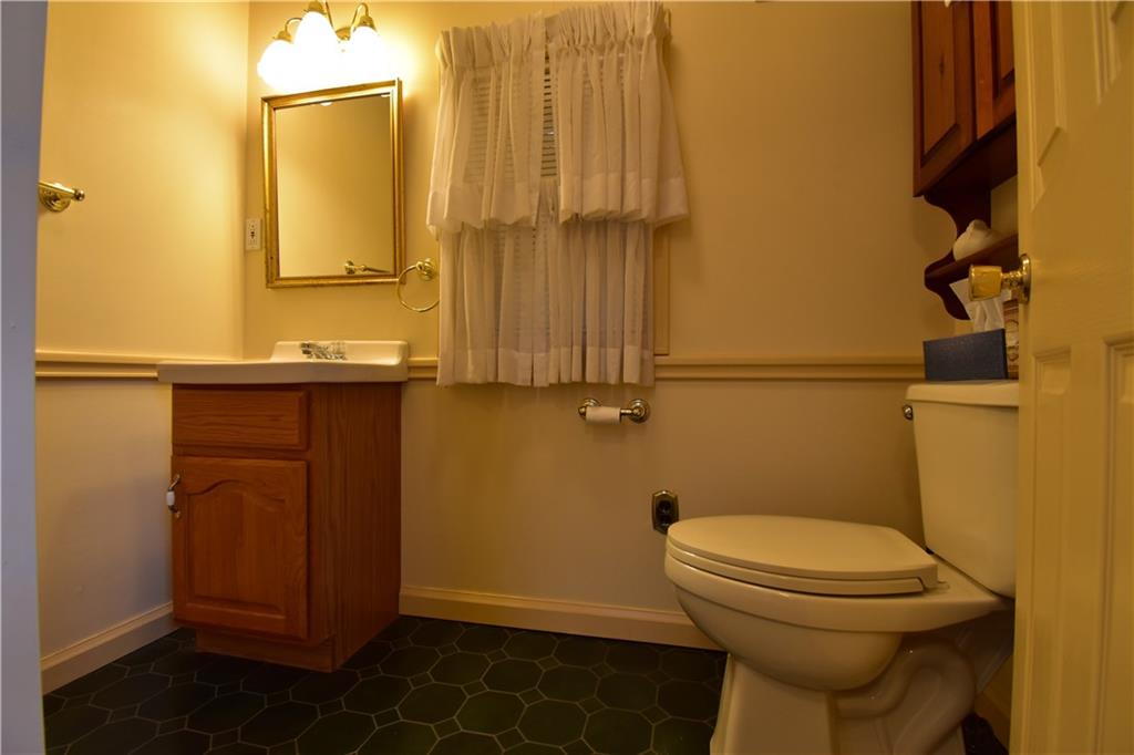 905 R St Clair Road Westmont, PA 15905 - Photo 13 of 25 Gallery Image 13