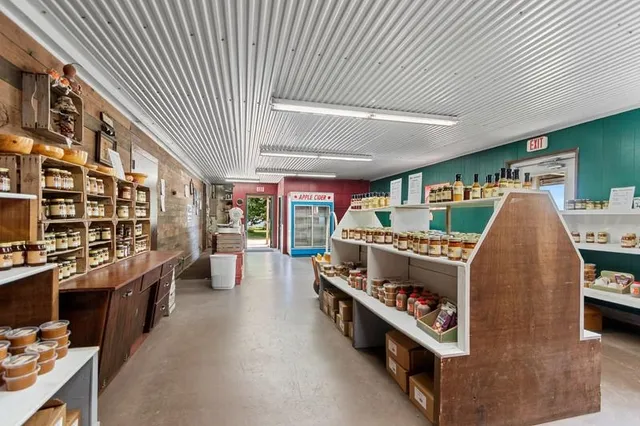 $1,250,000 | 253 County Highway, Kaukauna, WI 54130