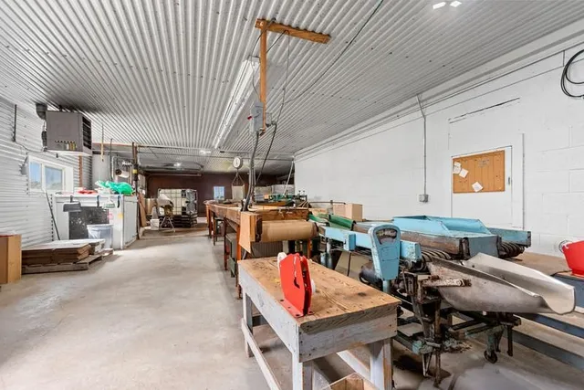 $1,250,000 | 253 County Highway, Kaukauna, WI 54130