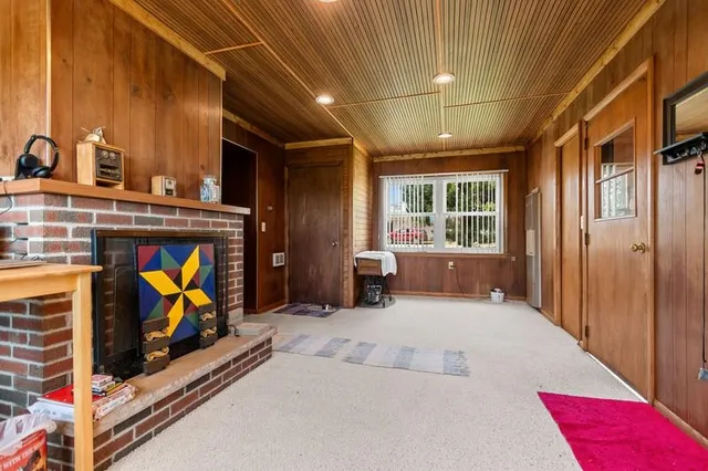 $1,250,000 | 253 County Highway, Kaukauna, WI 54130