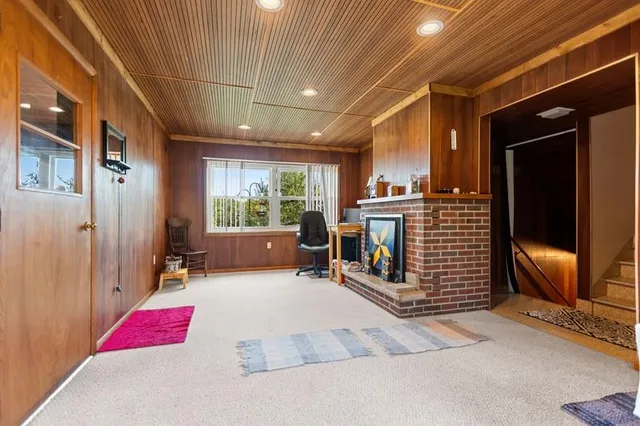 $1,250,000 | 253 County Highway, Kaukauna, WI 54130