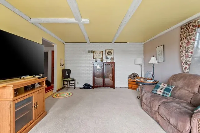 $1,250,000 | 253 County Highway, Kaukauna, WI 54130