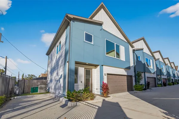 $2,300 | 778 Paul Quinn Street, Unit F, Houston, TX 77091