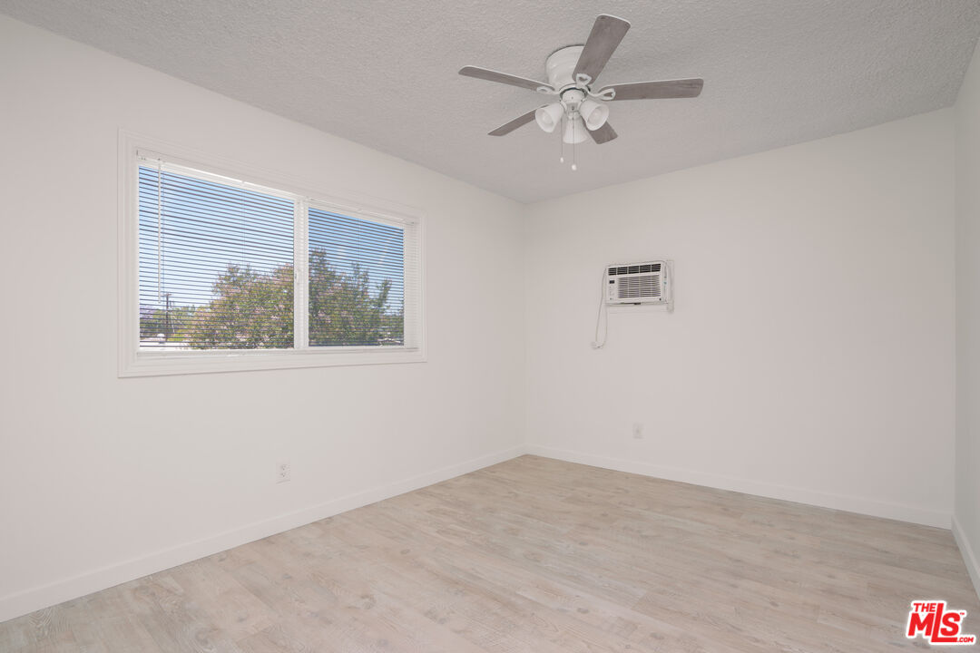 1361 Riverside Drive Los Angeles, CA 90031 - Photo 13 of 14