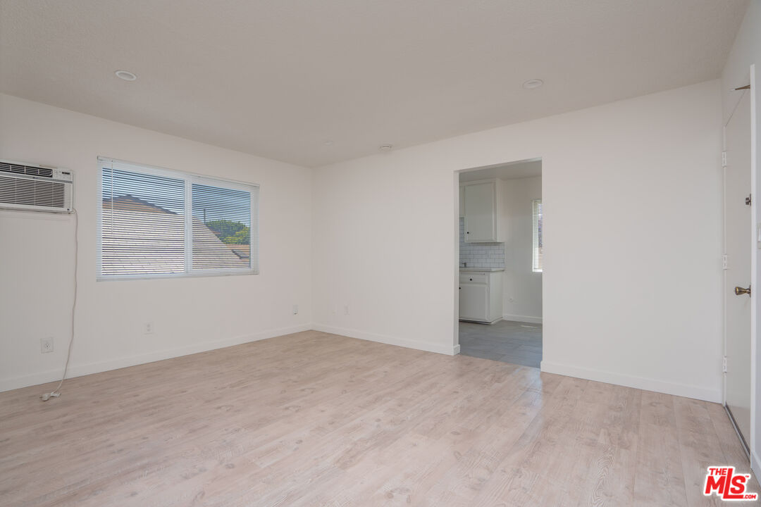 1361 Riverside Drive Los Angeles, CA 90031 - Photo 6 of 14