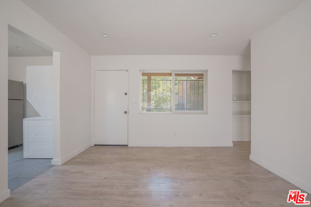 1361 Riverside Drive Los Angeles, CA 90031 - Photo 7 of 14
