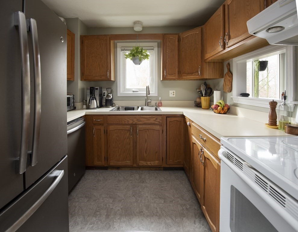 2 Nottingham Road, Unit 2 Grafton, MA 01519 - Photo 8 of 25 Gallery Image 8