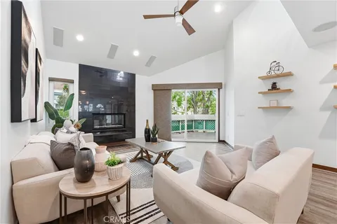 $899,000 | 19401 Sunray Lane, Unit 204, Huntington Beach, CA 92648