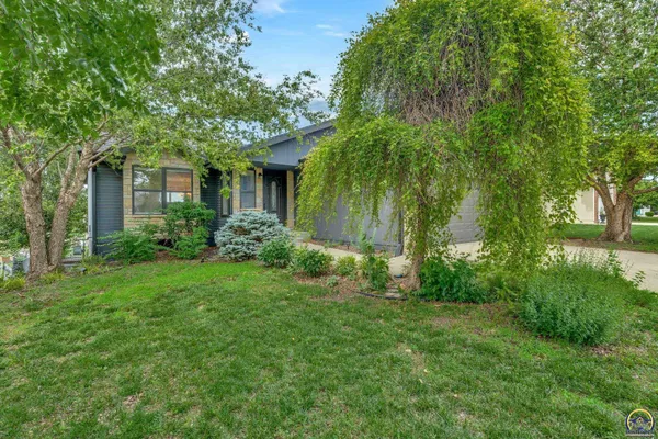 $295,500 | 7030 Southwest 19th Lane, Topeka, KS 66615
