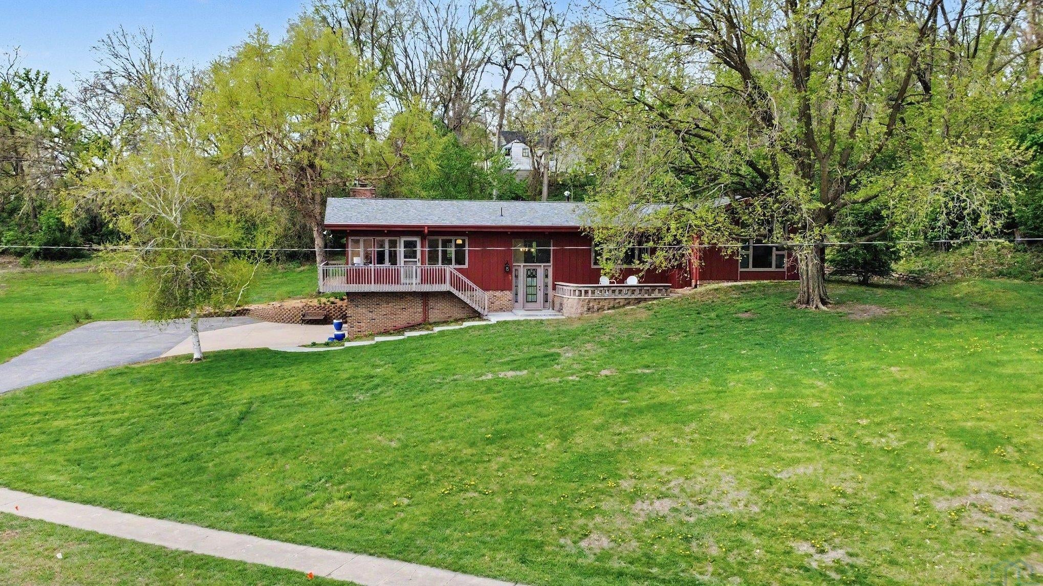 607 West Bluff Street Cherokee, IA 51012 - Photo 2 of 45 Gallery Image 2