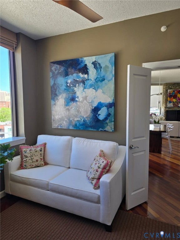 1101 Haxall Point, Unit 815 Richmond, VA 23219 - Photo 5 of 32