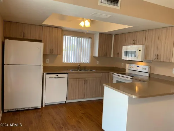 $2,195 | 2736 West Junquillo Circle, Mesa, AZ 85202