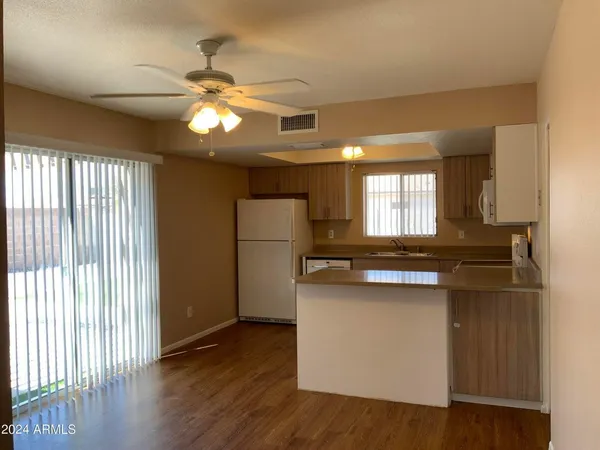 $2,195 | 2736 West Junquillo Circle, Mesa, AZ 85202