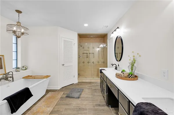 a view of an outdoor space