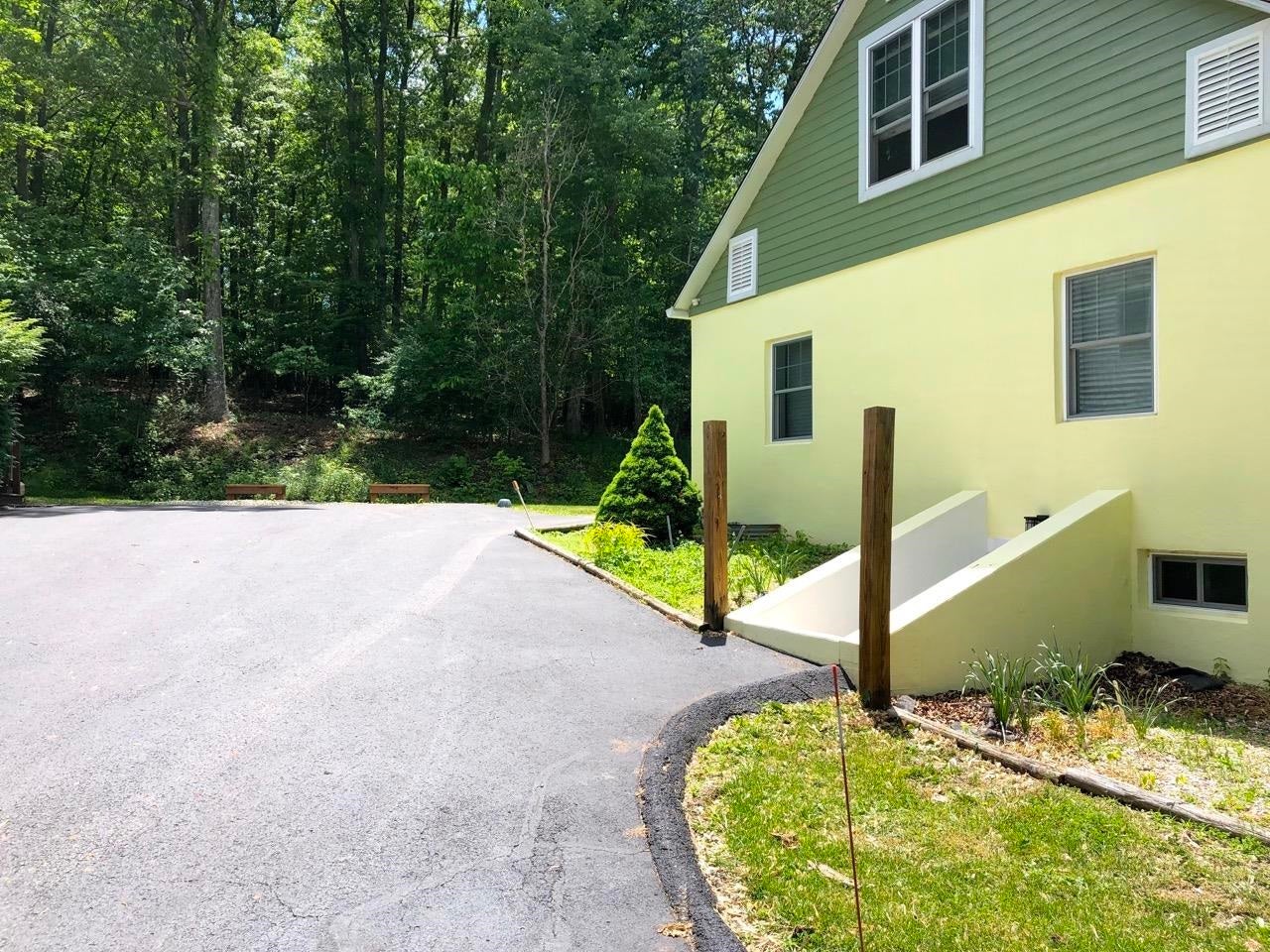 1849 Merrimac Road Blacksburg, VA 24060 - Photo 5 of 42 Gallery Image 5