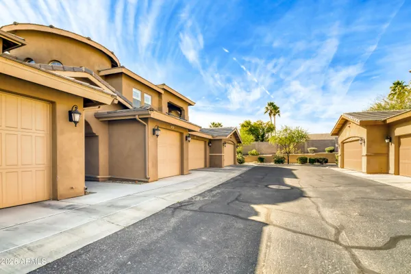 $425,000 | 15550 South 5th Avenue, Unit 240, Phoenix, AZ 85045