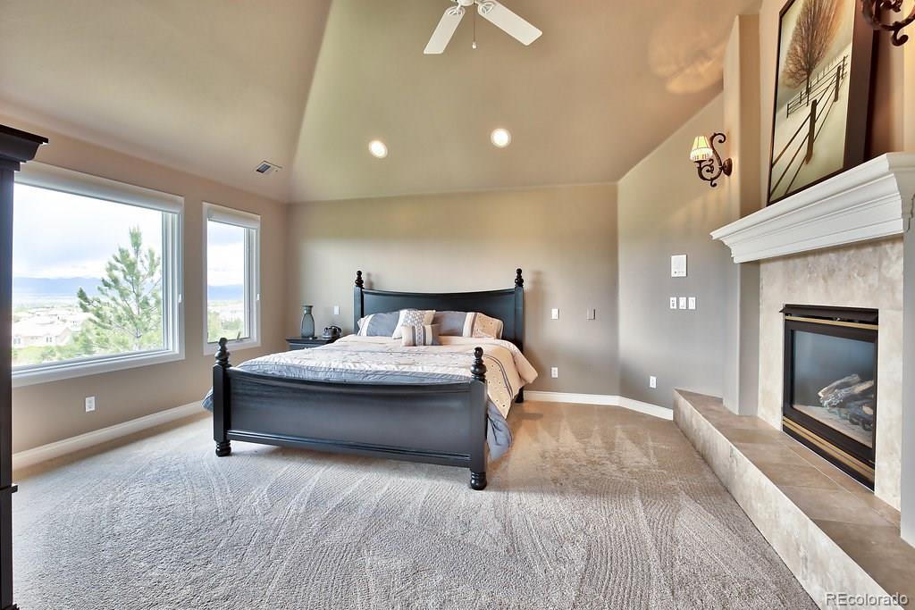 954 Rutherford Way Highlands Ranch, CO 80126 - Photo 19 of 35 Gallery Image 19