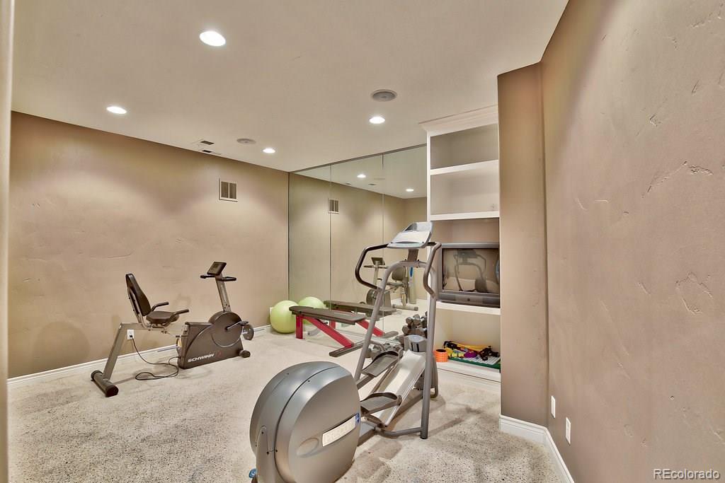 954 Rutherford Way Highlands Ranch, CO 80126 - Photo 24 of 35 Gallery Image 24