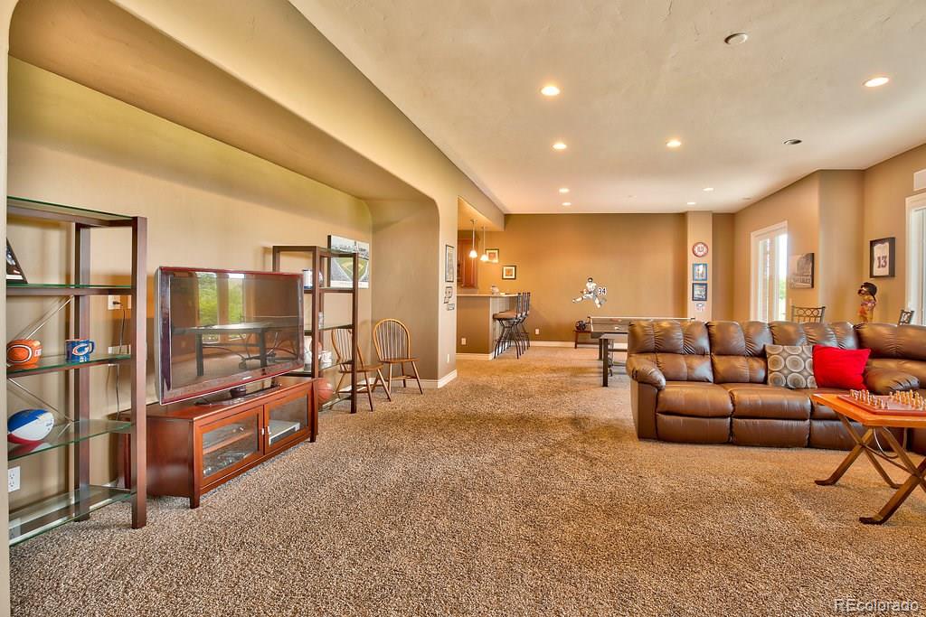 954 Rutherford Way Highlands Ranch, CO 80126 - Photo 25 of 35 Gallery Image 25