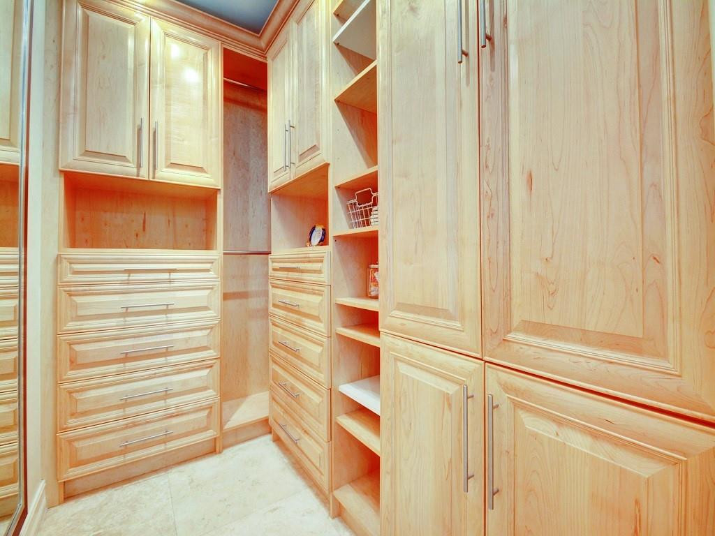 113 Northeast 21st Street Wilton Manors, FL 33305 - Photo 20 of 37 Master walk-in closet