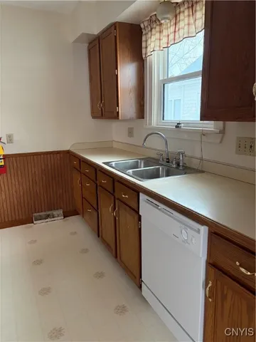 $173,500 | 1422 Watkins Avenue, Utica, NY 13502