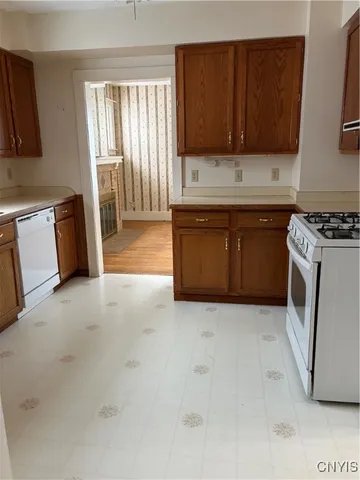 $173,500 | 1422 Watkins Avenue, Utica, NY 13502