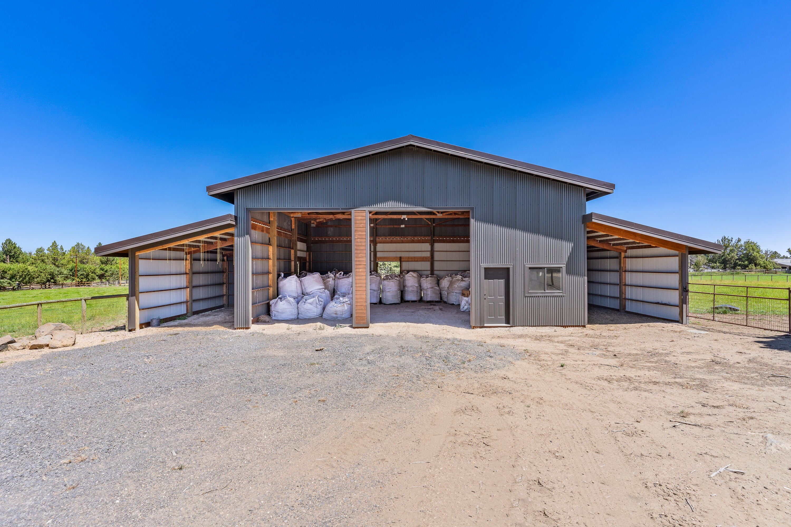 65040 Collins Road Bend, OR 97703 - Photo 48 of 57 44