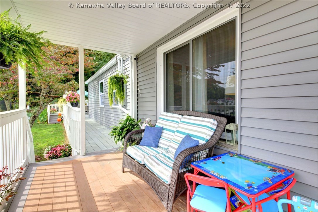 156 Stricker Road Charleston, WV 25314 - Photo 4 of 44 Gallery Image 4