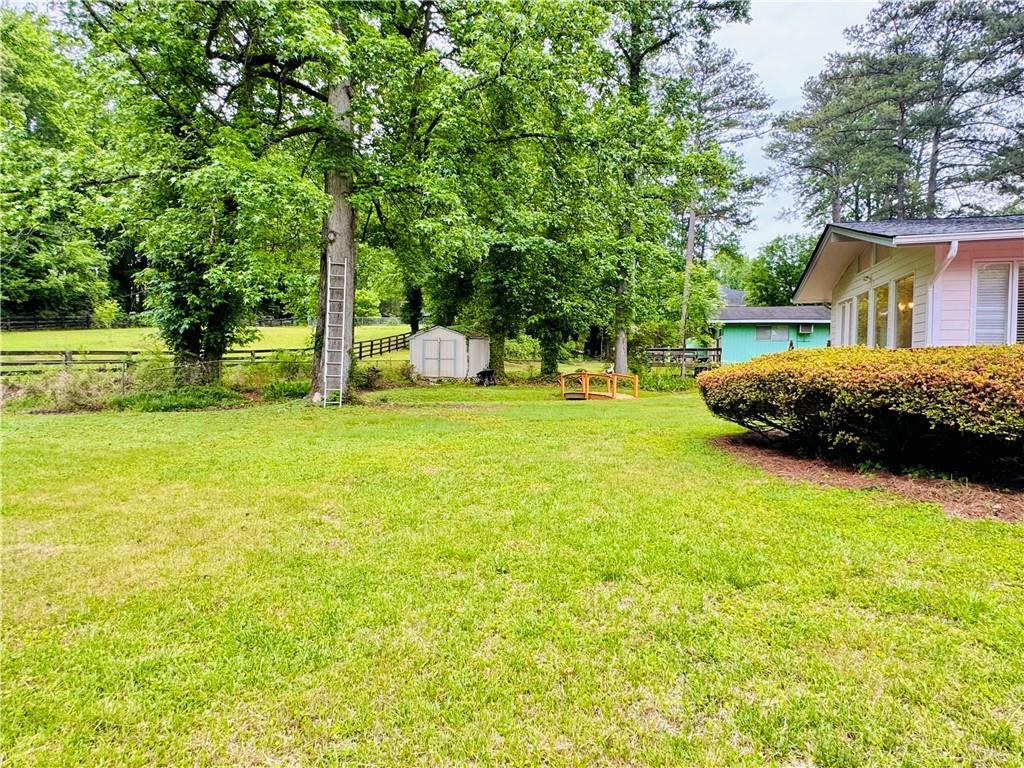 3785 Village Drive Southwest Atlanta, GA 30331 - Photo 32 of 37