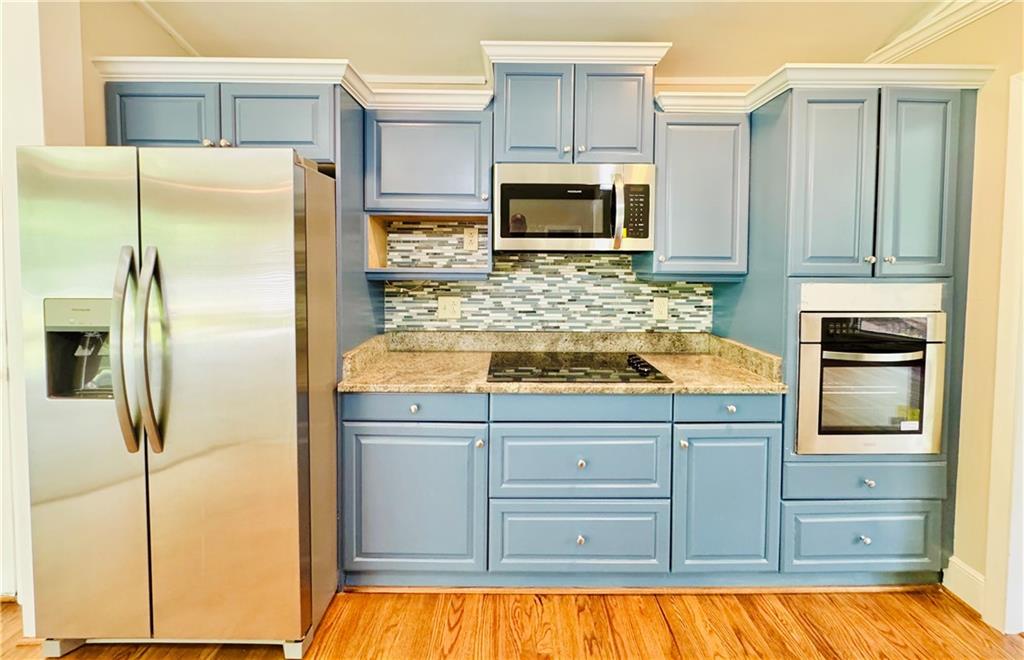 3785 Village Drive Southwest Atlanta, GA 30331 - Photo 8 of 37