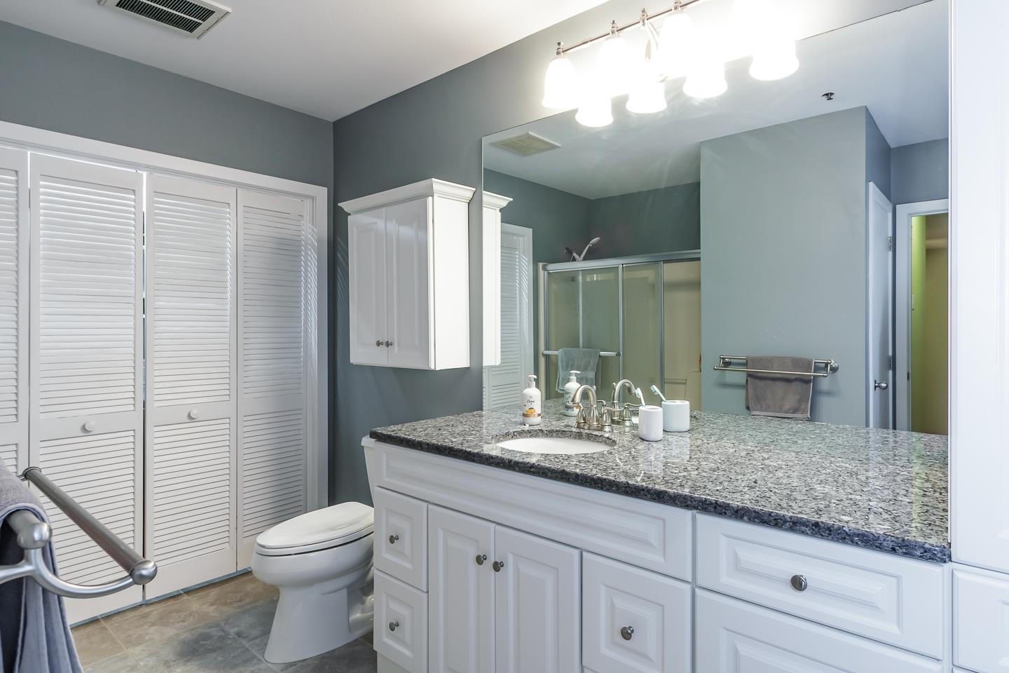5 Tsienneto Road, Unit 210 Derry, NH 03038 - Photo 11 of 33 Gallery Image 11