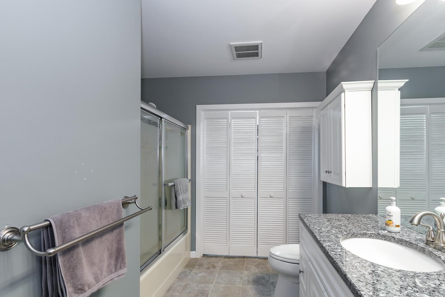 5 Tsienneto Road, Unit 210 Derry, NH 03038 - Photo 12 of 33 Gallery Image 12