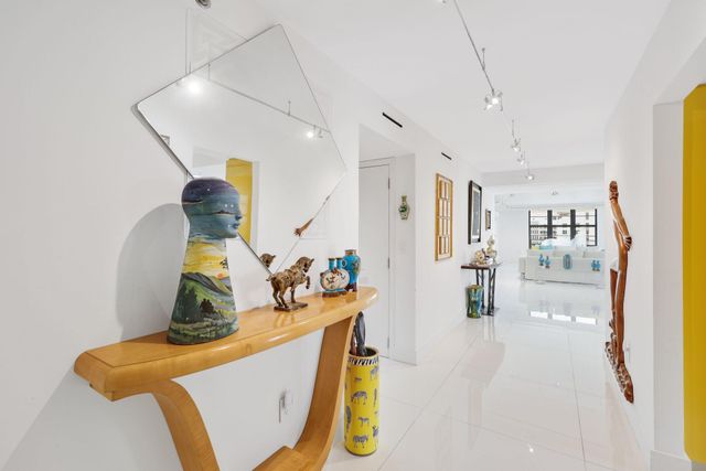 $1,930,000 | 5500 Collins Avenue, Unit 1704, Miami Beach, FL 33140