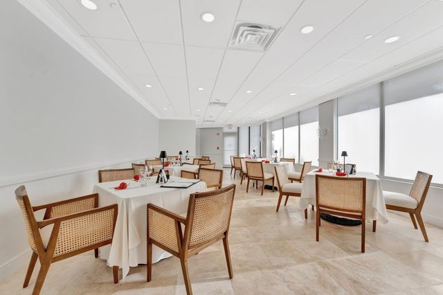 $1,930,000 | 5500 Collins Avenue, Unit 1704, Miami Beach, FL 33140