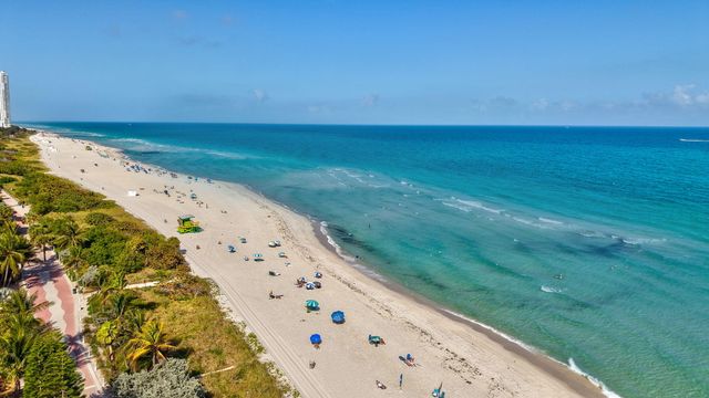 $1,930,000 | 5500 Collins Avenue, Unit 1704, Miami Beach, FL 33140