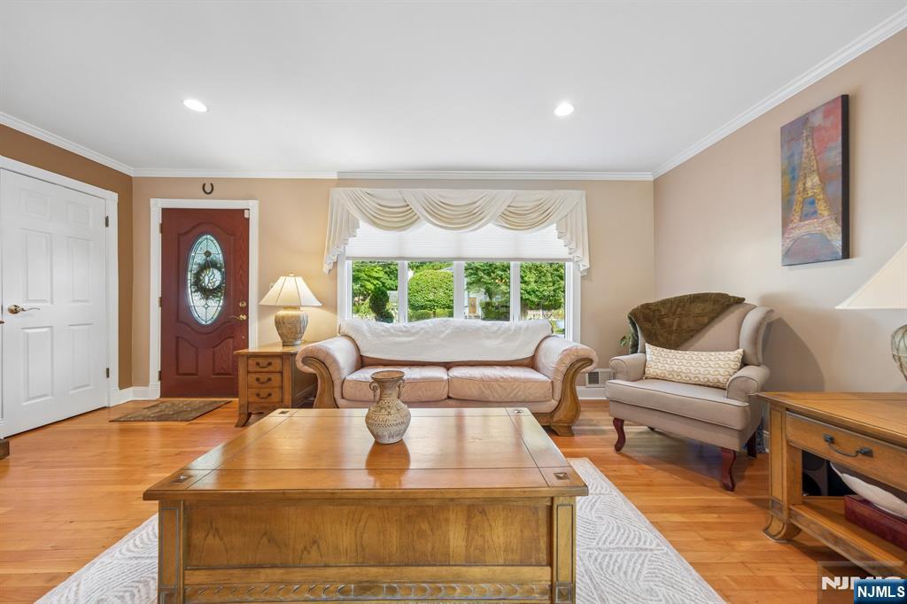 18 Murray Road Montvale, NJ 07645 - Photo 8 of 40 Gallery Image 8