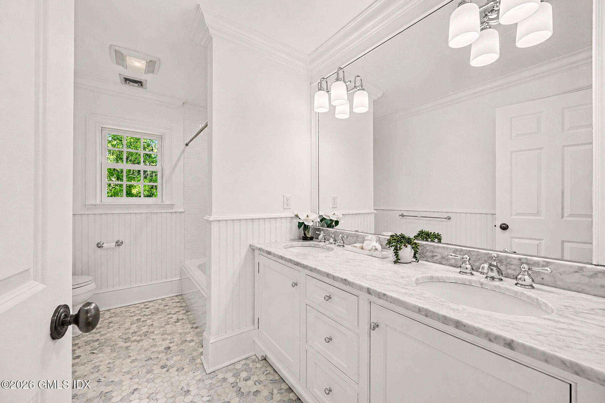 49 Willow Road Riverside, CT 06878 - Photo 20 of 34 Full Bathroom