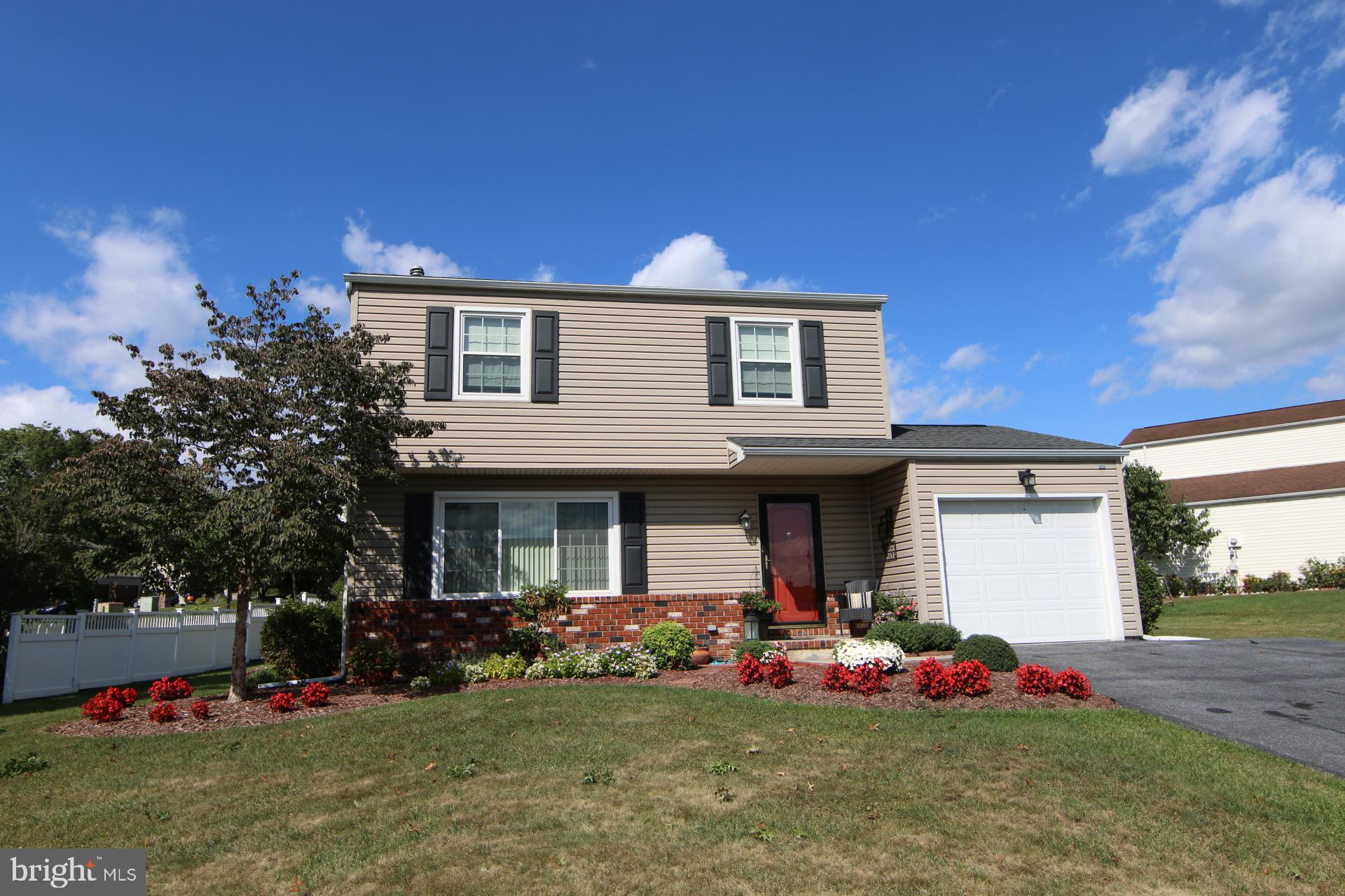 352 Springhouse Road Harrisburg, PA 17111 - Photo 3 of 34 Gallery Image 3