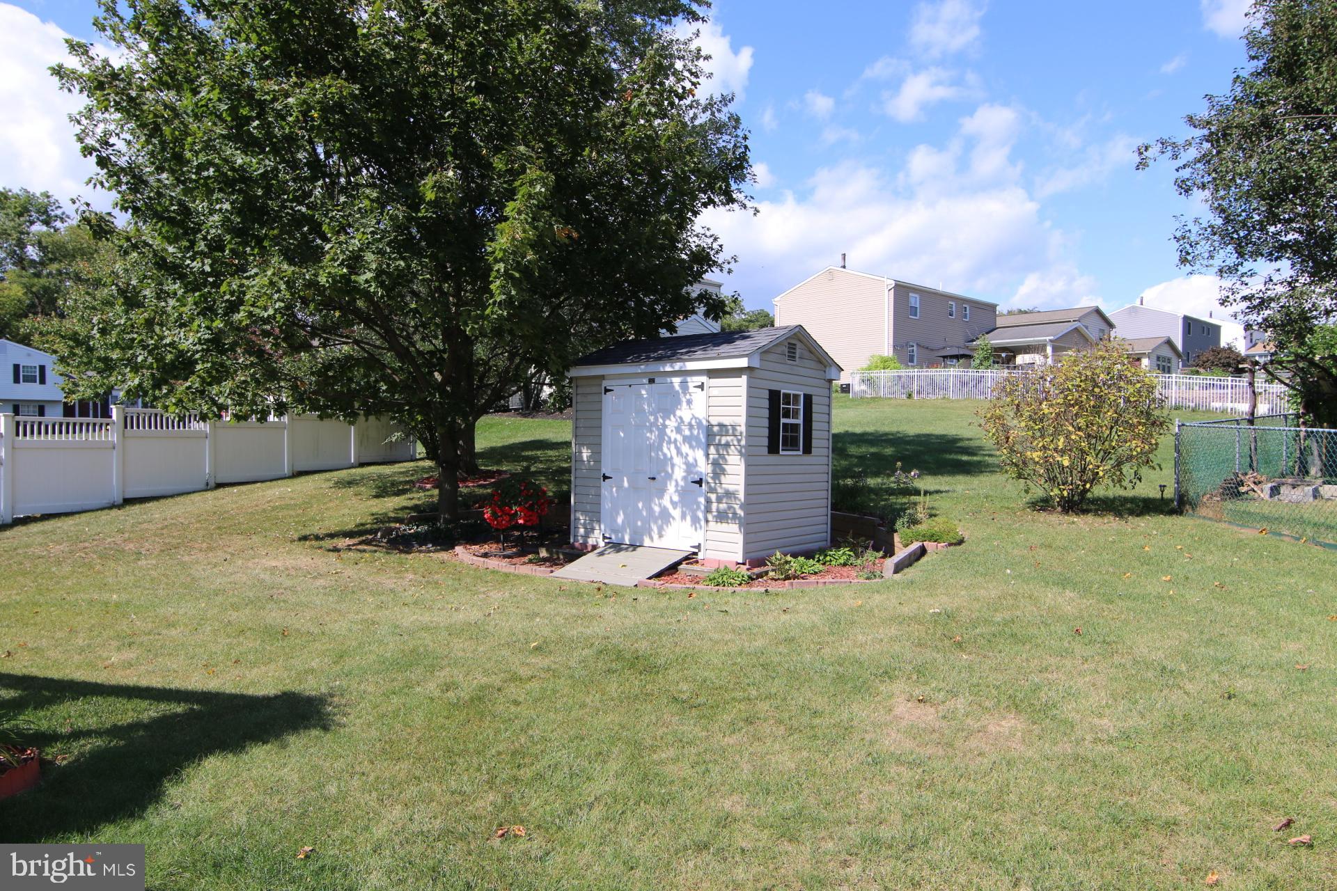 352 Springhouse Road Harrisburg, PA 17111 - Photo 6 of 34 Gallery Image 6