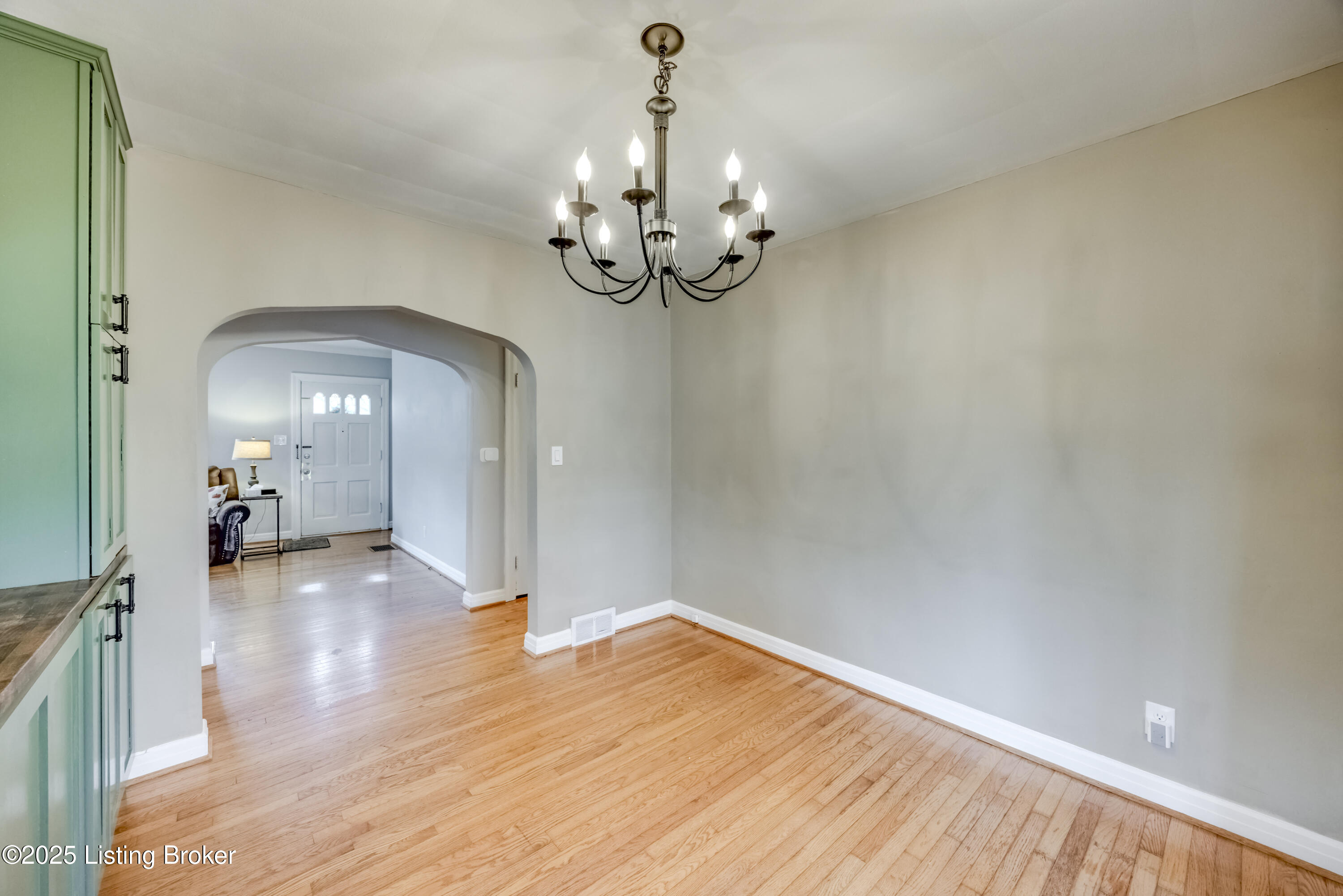 1033 Greenleaf Road Louisville, KY 40213 - Photo 12 of 54 12