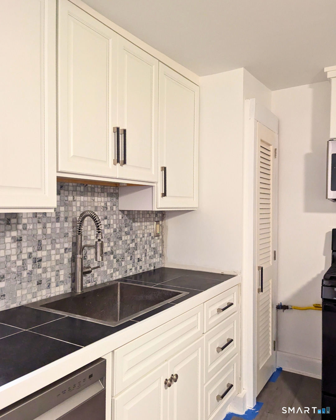 9 Hunters Road, Unit 1 Norwich, CT 06360 - Photo 6 of 9