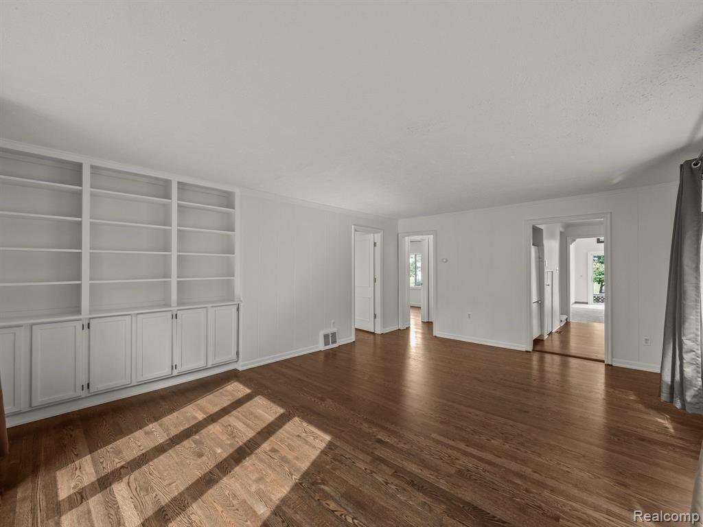 48070 Shelby Road Utica, MI 48317 - Photo 13 of 29