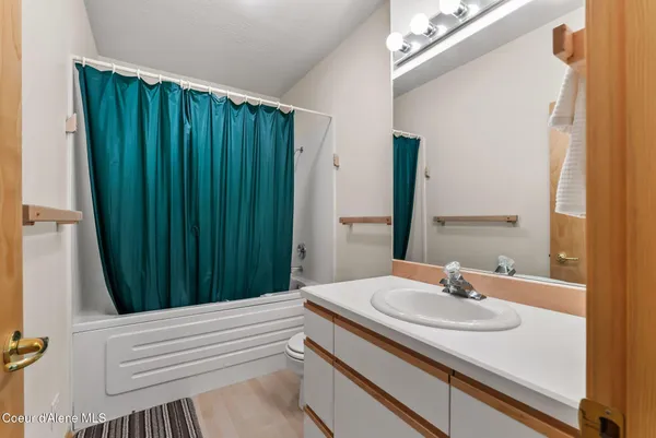 $850,000 | 87 Cornice Court, Unit 204, Sandpoint, ID 83864