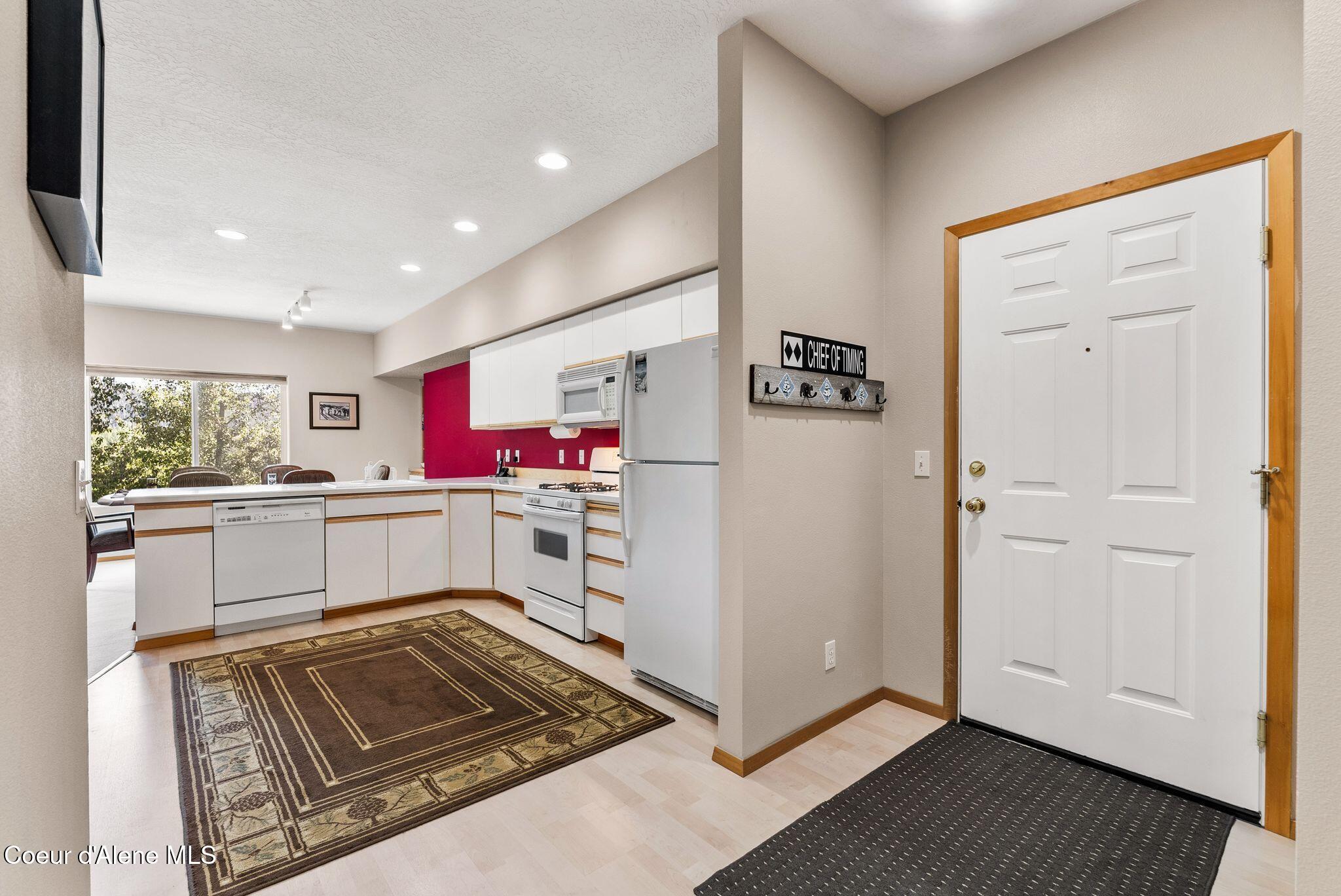 87 Cornice Court, Unit 204 Sandpoint, ID 83864 - Photo 5 of 30 Cornice