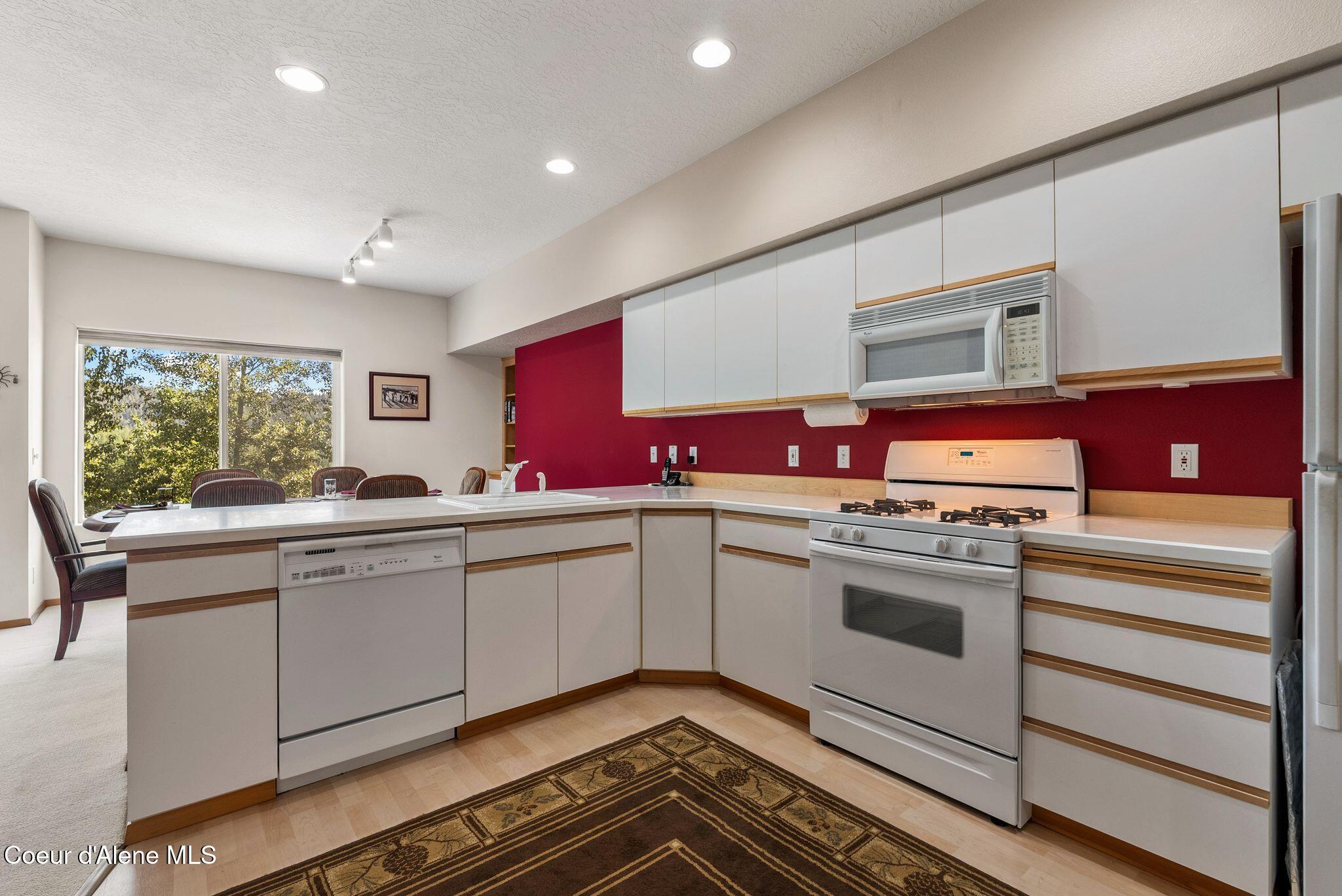 87 Cornice Court, Unit 204 Sandpoint, ID 83864 - Photo 8 of 30 Cornice